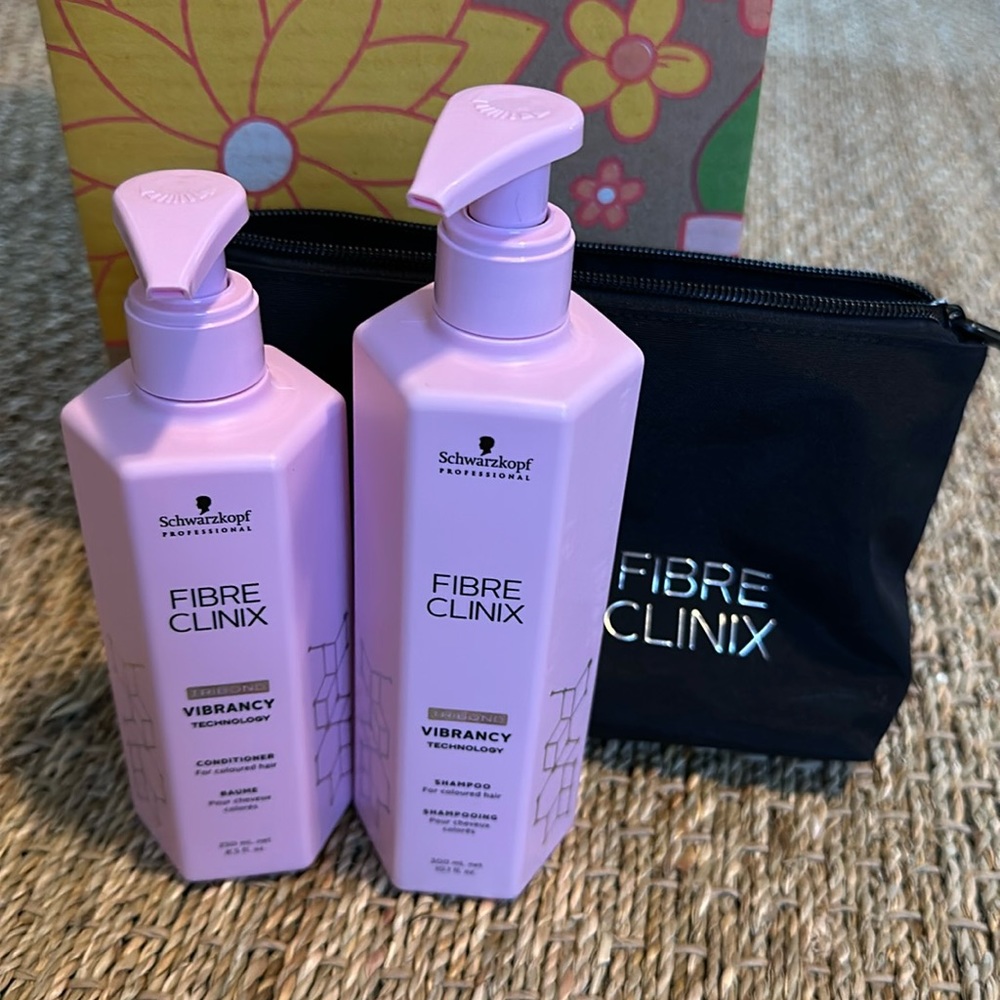 Fibre clinix Schwarzkopf Professional shampoo and conditioner
